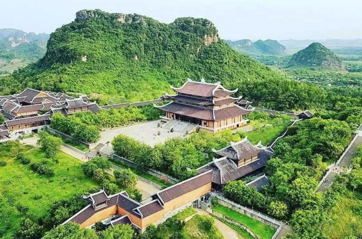 Toàn cảnh chùa Yên tử