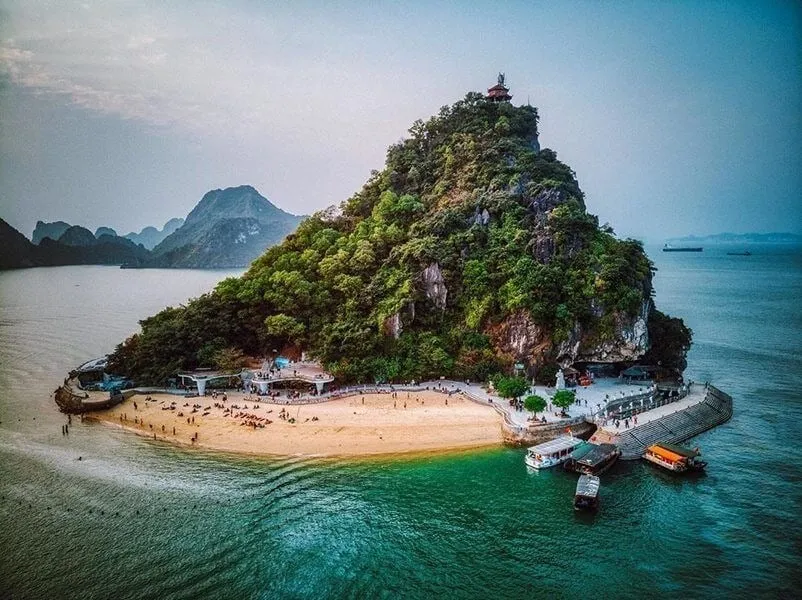 Discover the beauty of Titop Island Ha Long