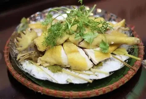 Gà Tiên Yên “Da giòn, thịt chắc, ngọt thơm”