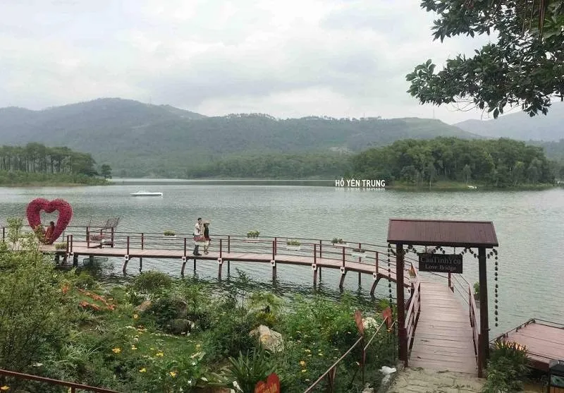 Check in at Yen Trung Lake, Uong Bi, Quang Ninh