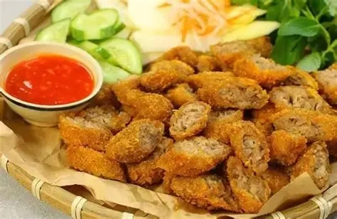 Hai Phong Fried Sour Spring Rolls Delicious and Attractive