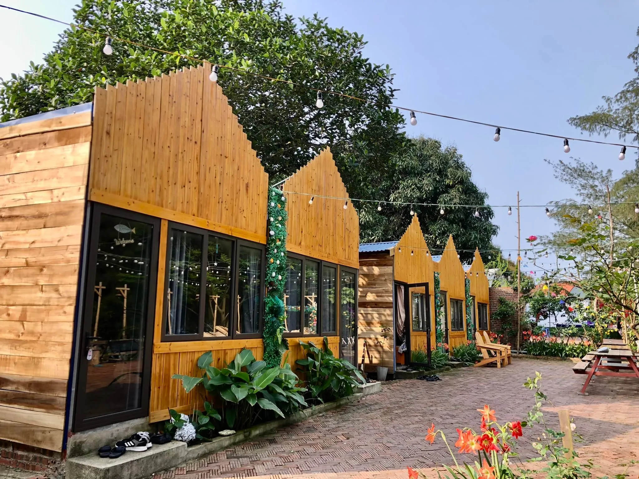 Nhà gỗ tại đảo cái chiên