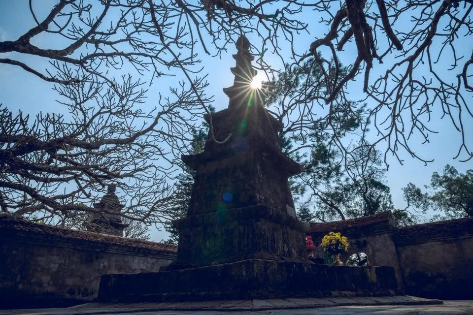 Hue Quang Stupa and Hoa Yen Pagoda