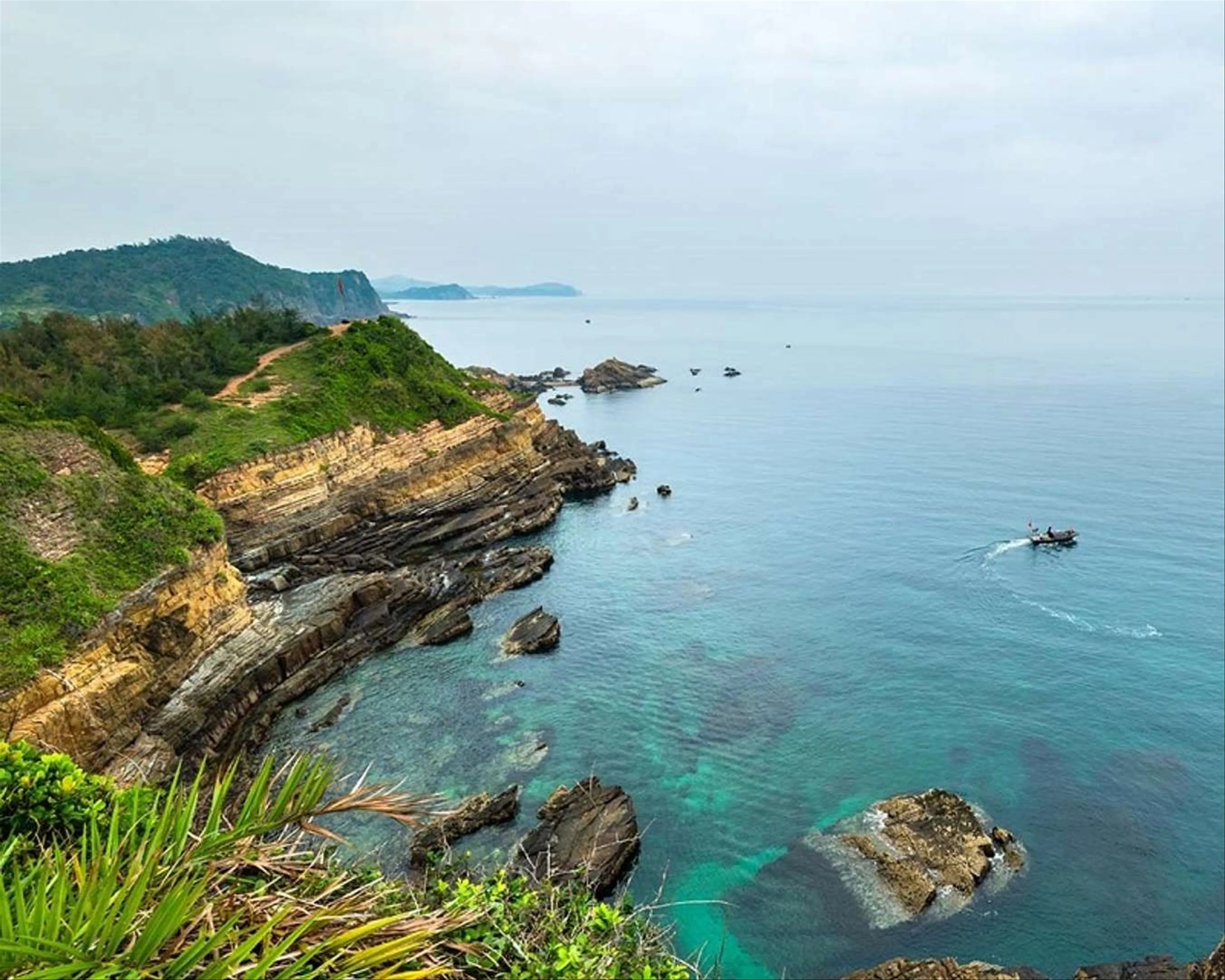 Du lịch đảo Cô Tô khám phá viên ngọc xanh giữa biển trời Quảng Ninh