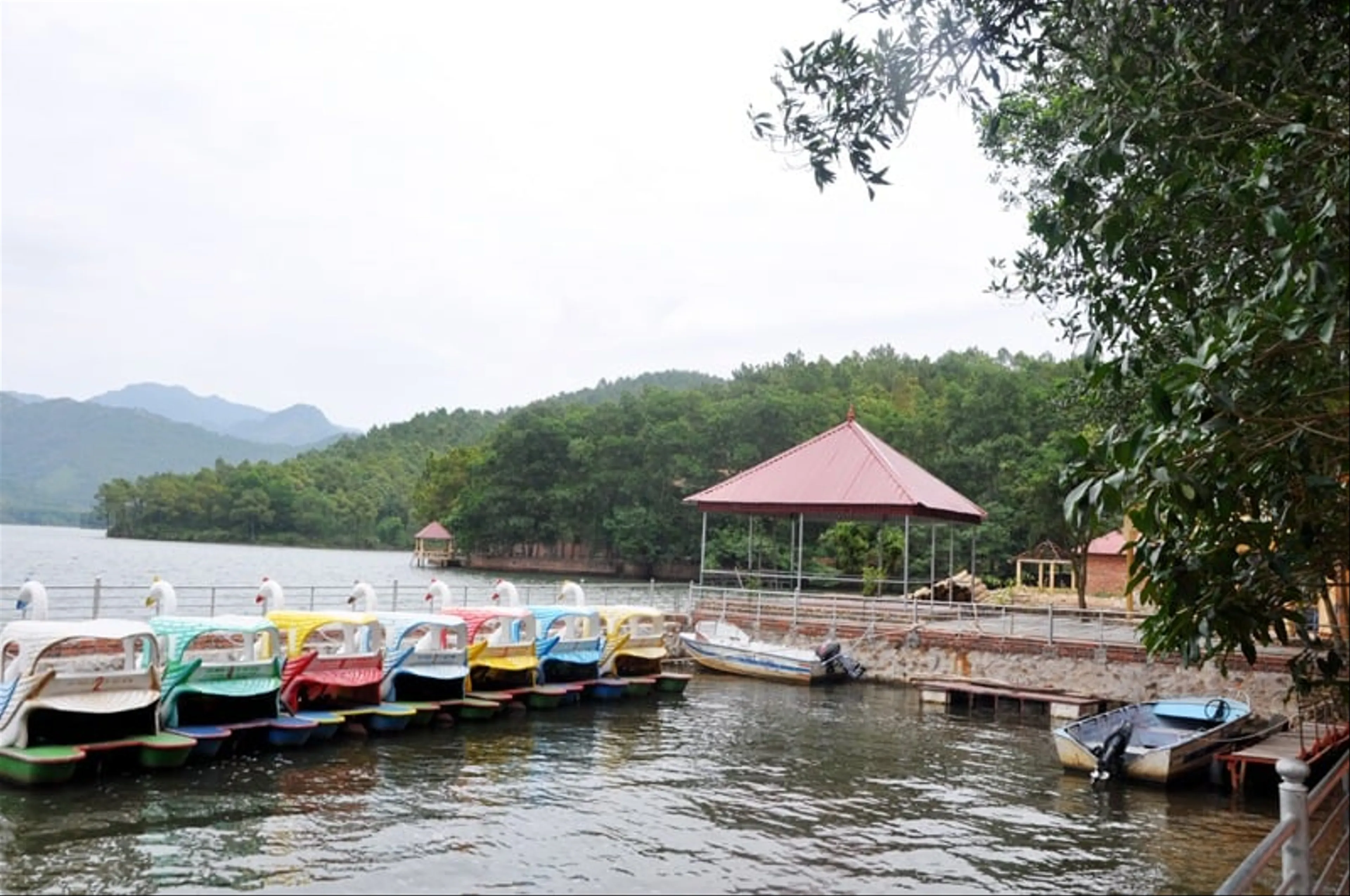 Khu du lịch sinh thái Khe Chè điểm đến xanh mát giữa lòng Đông Triều, Quảng Ninh