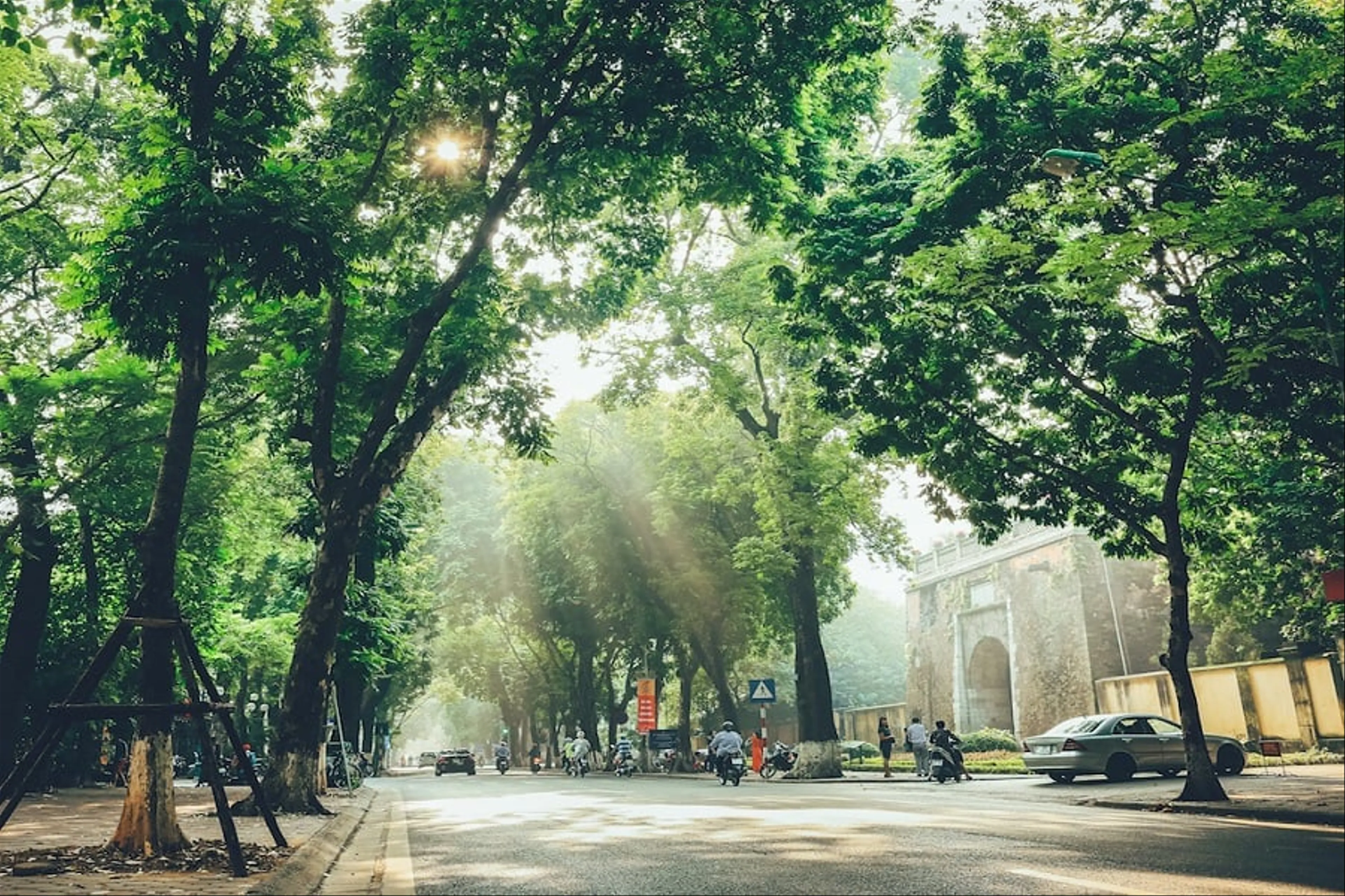Hanoi city tour - The "City for peace"