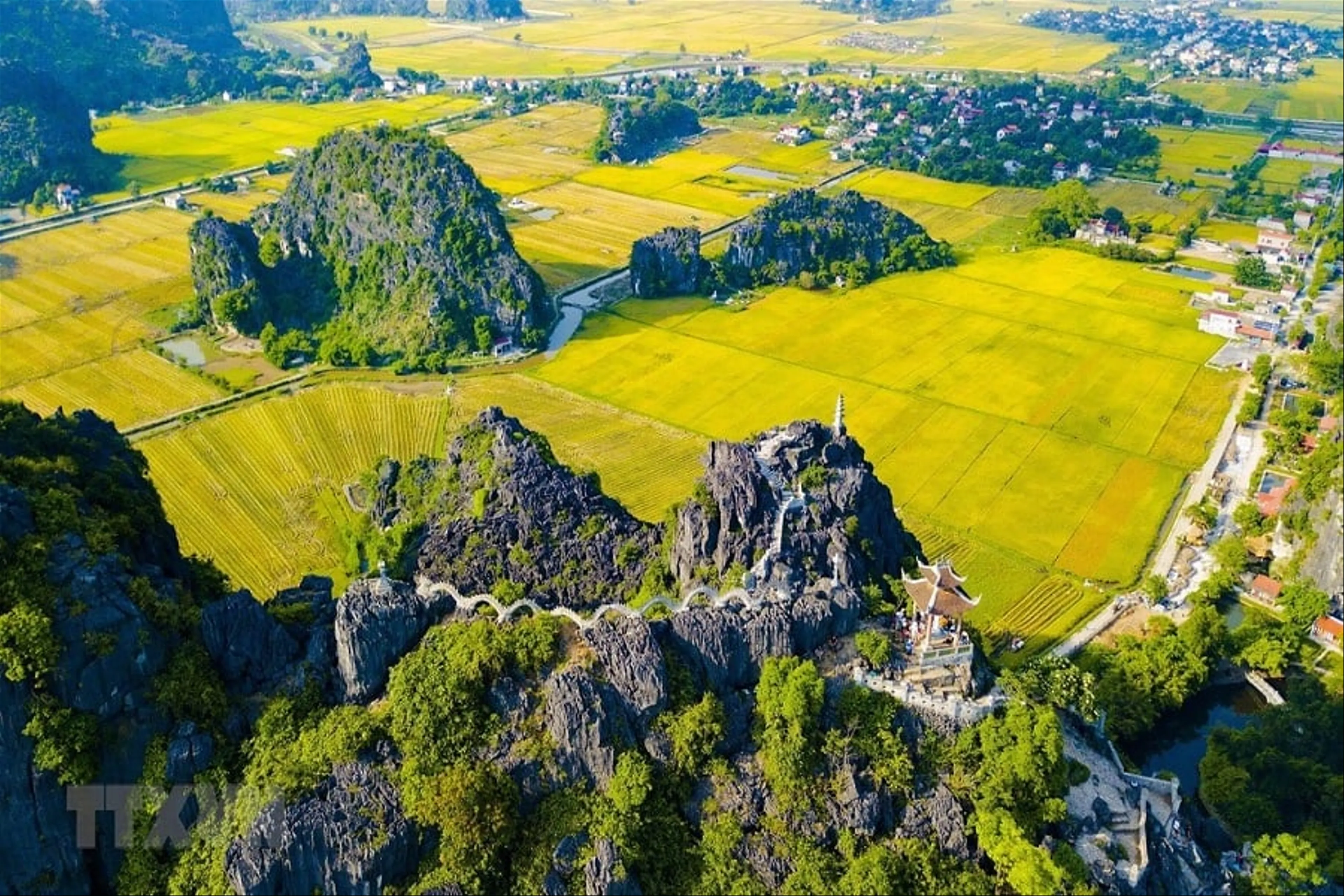 Mua Cave private tour - Charming queen of Trang An