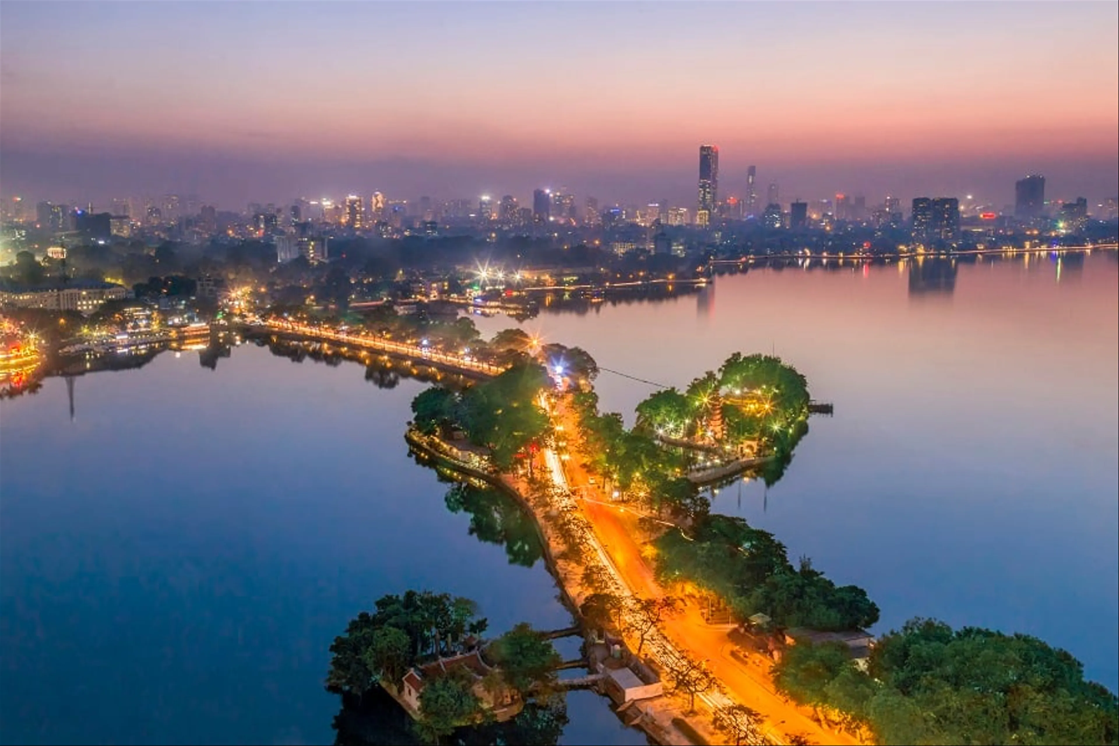 Ha Noi city and Red river cycling tour