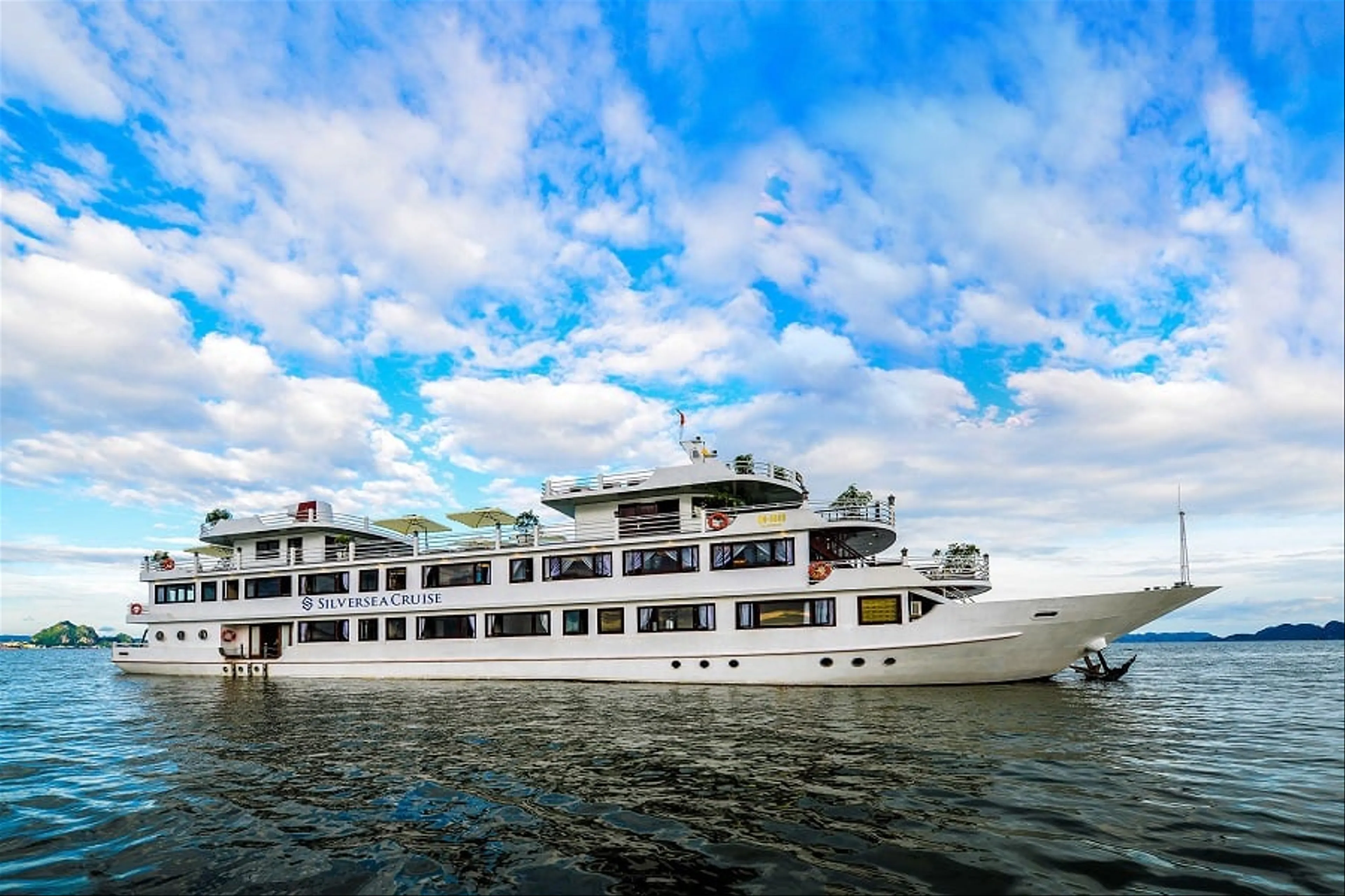 Luxury Sleeping Board tour - Ha Long Silversea Cruise