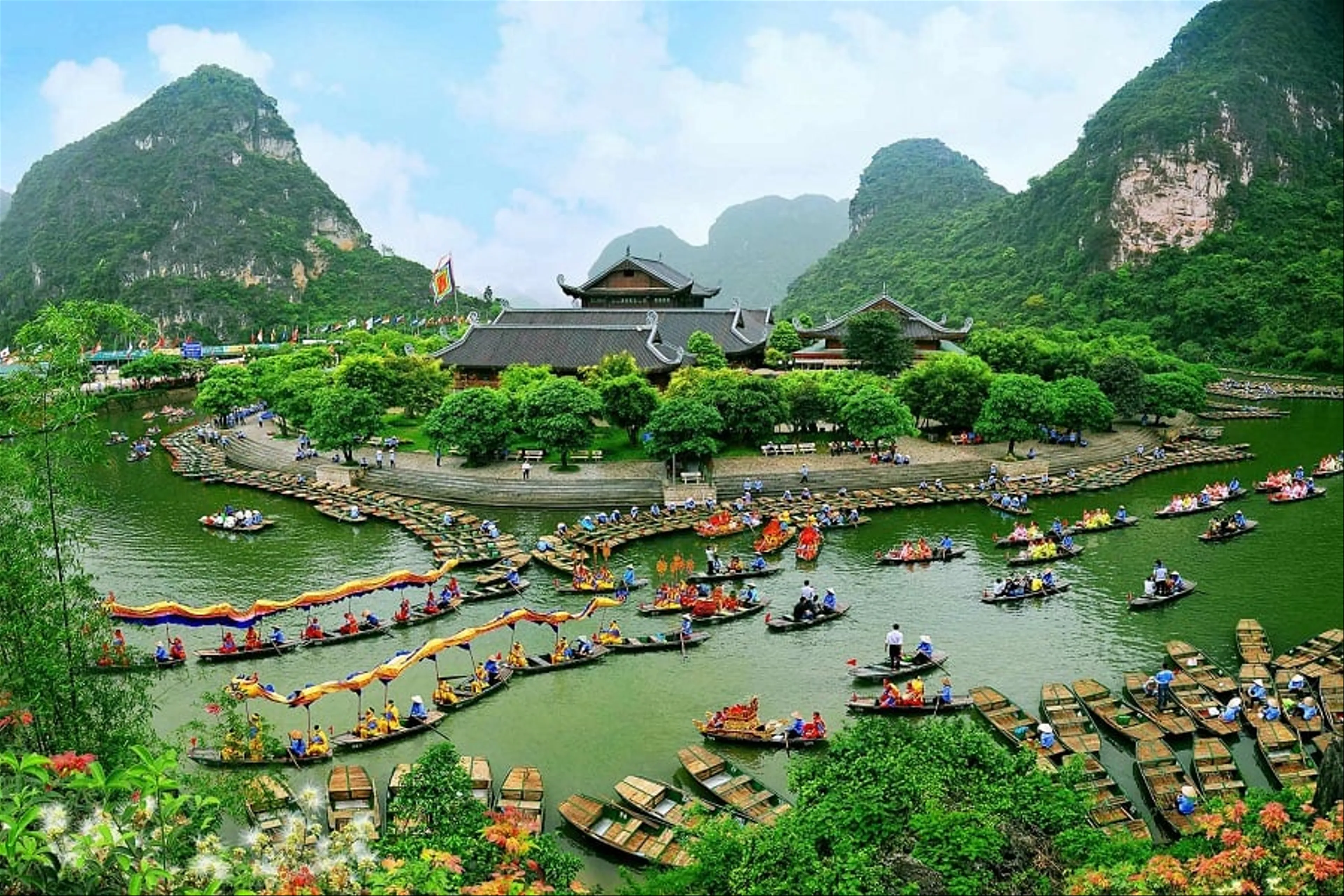 Bai Dinh - Trang An Boating tour (full day)