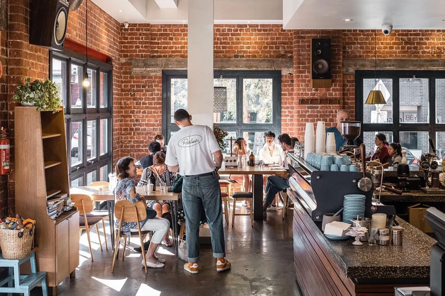 Artisanal Cafes and Local Eateries