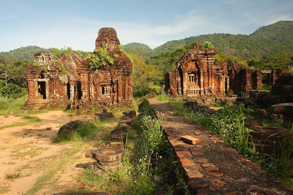 Exploring the Ruins: What to See