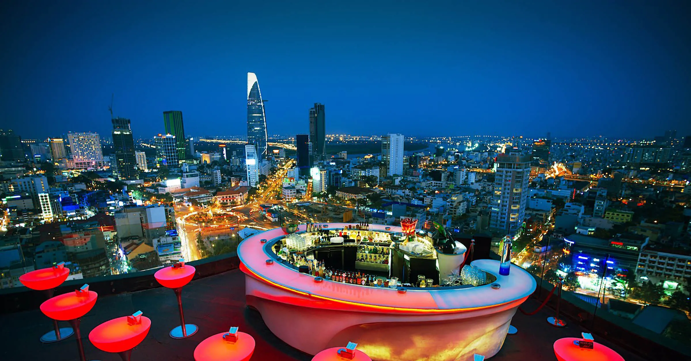 Rooftop Cafe EON51: Hương vị cafe giữa lòng mây