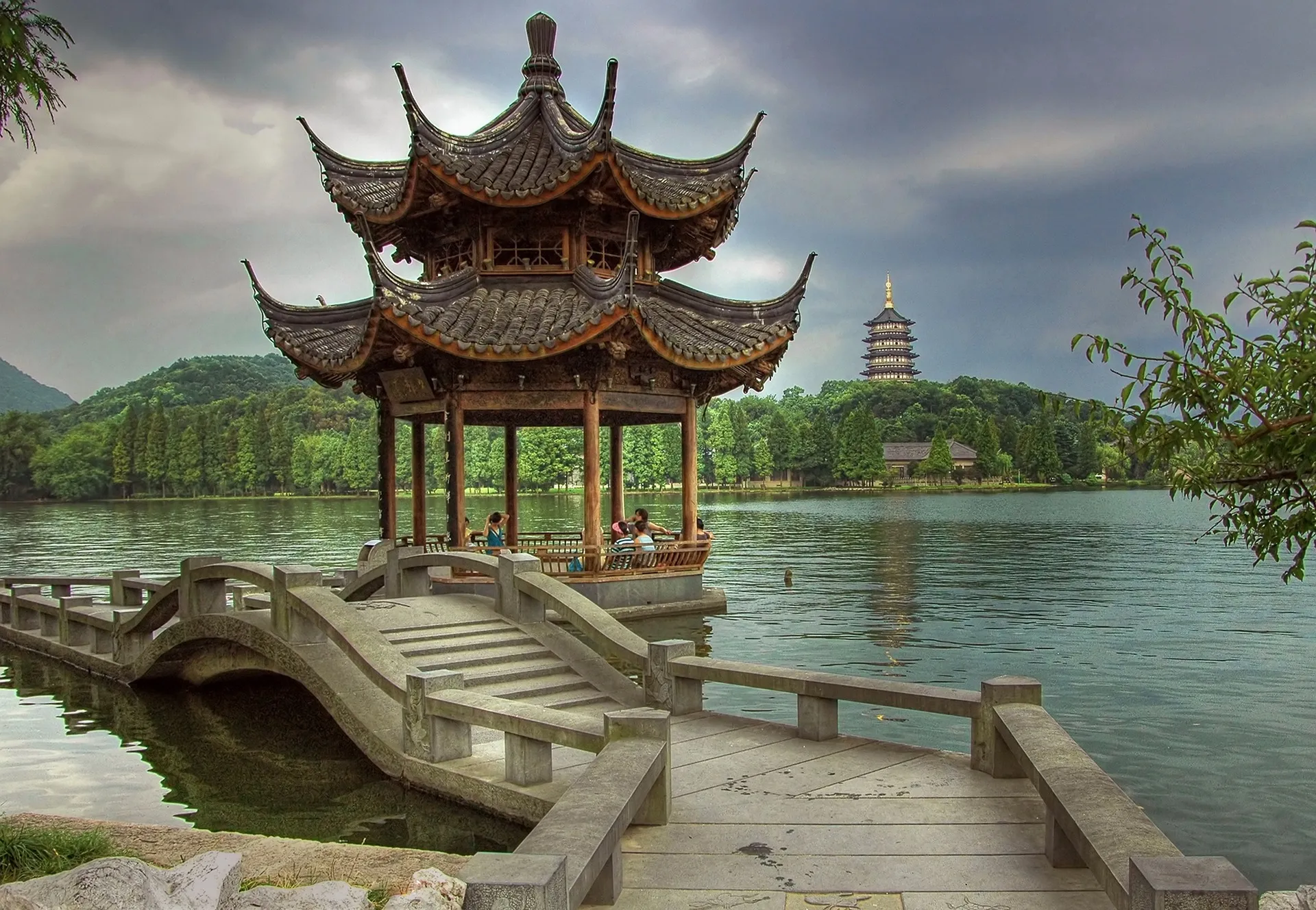 Cultural Experiences: Temples and Pagodas