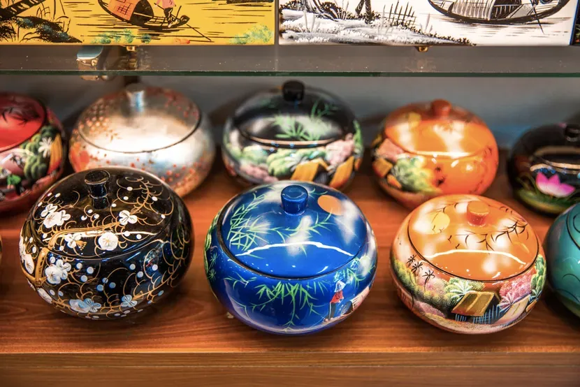 Discovering Traditional Handicrafts