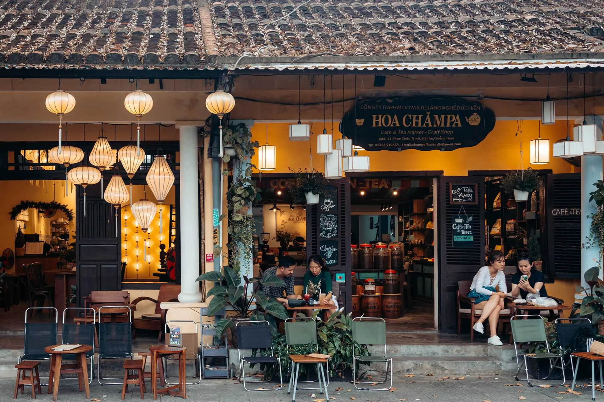 Dining in Hoi An: From Riverside Cafes to Hidden Gems