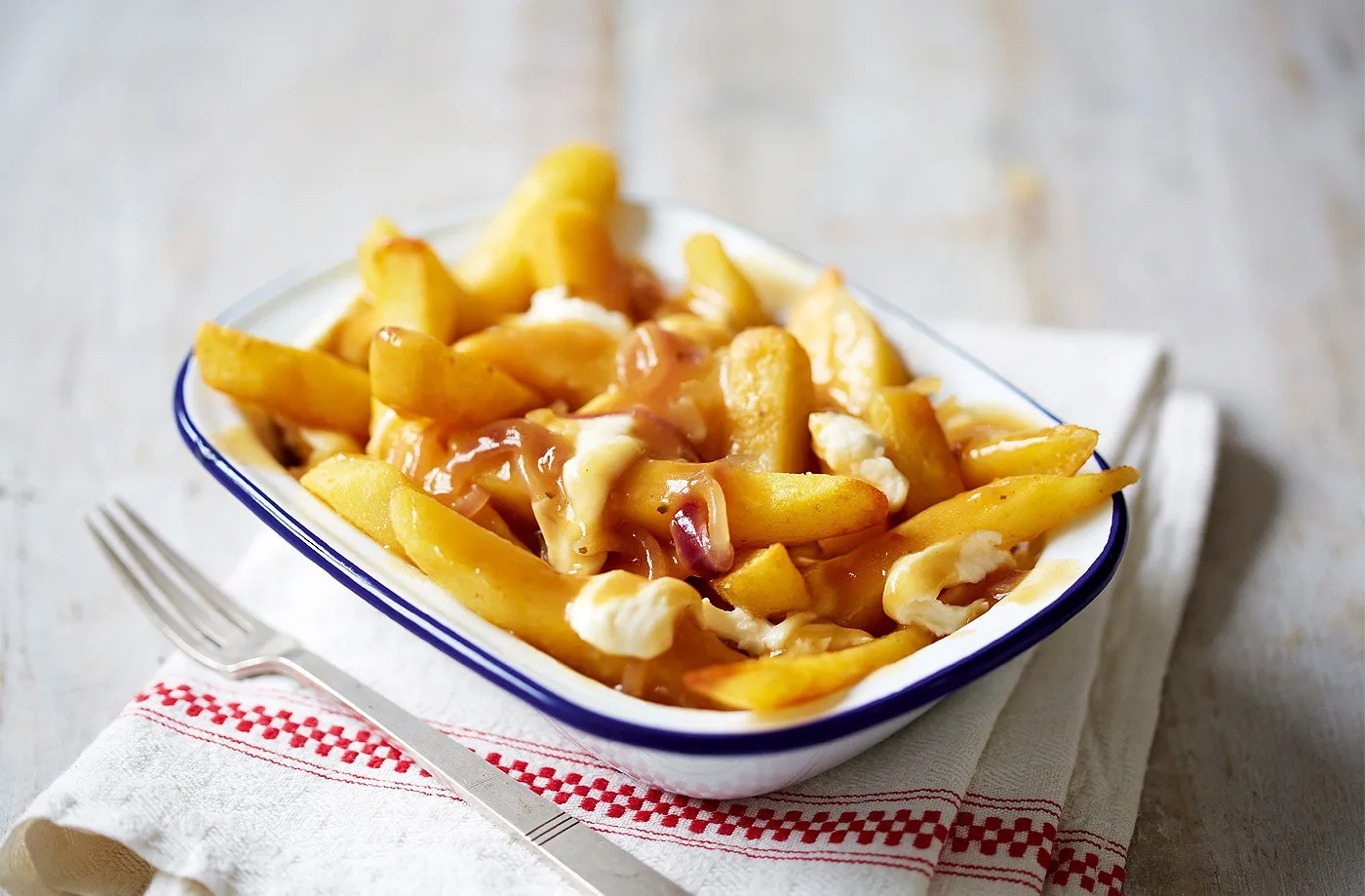 Những lưu ý khi thưởng thức poutine lần đầu