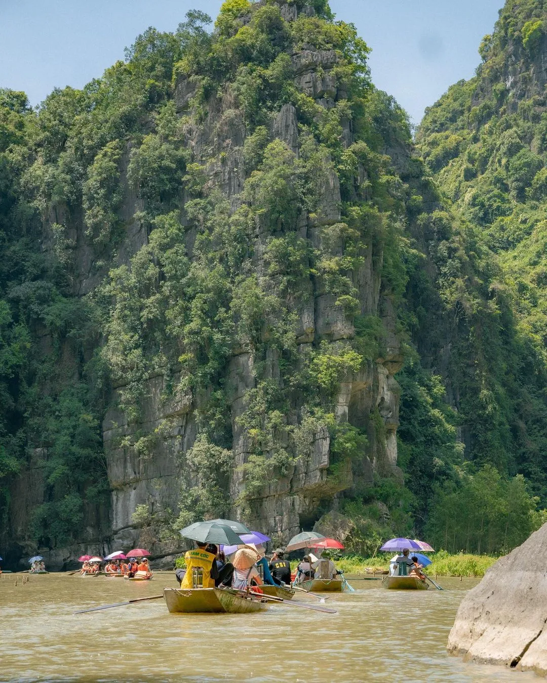 Trải nghiệm chèo thuyền trên sông