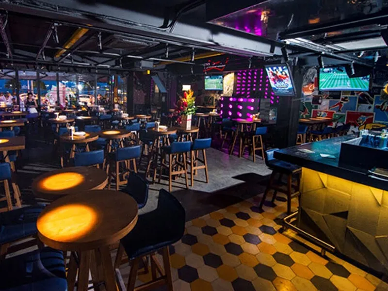 Quán bar và câu lạc bộ nổi tiếng