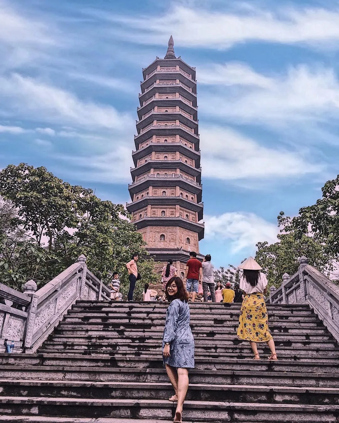 Kết hợp tham quan các địa điểm gần Phở Bát Đàn