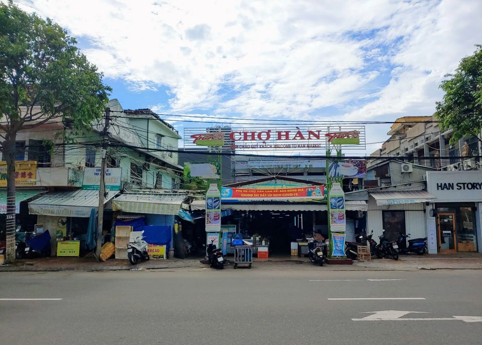 Vị trí và cách di chuyển đến chợ Hàn