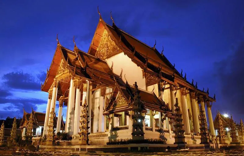 Chùa Wat Suthat ở Bangkok