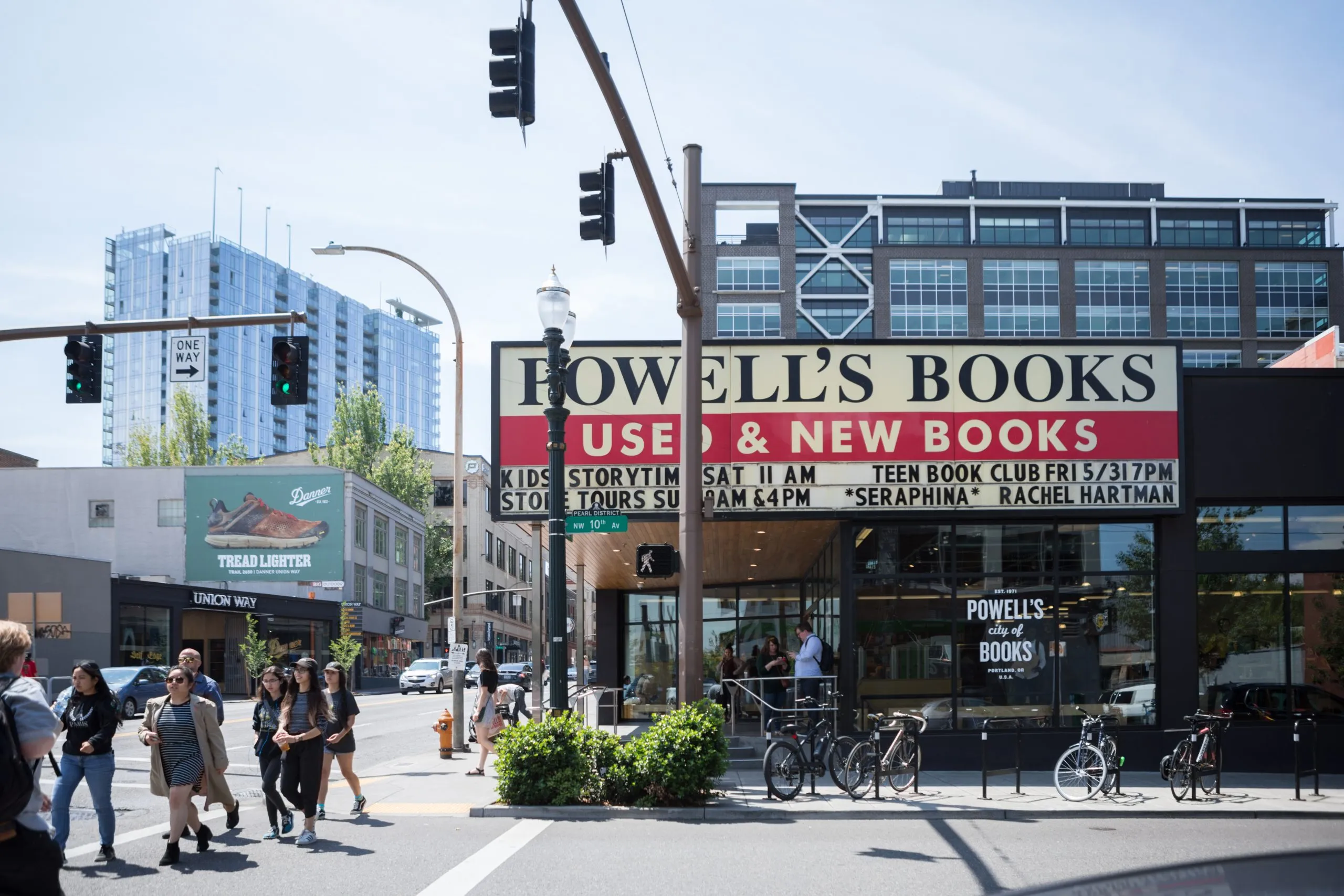 Exploring Powell's City of Books: A Literary Landmark