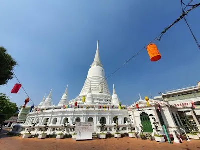 Wat Prayun Wongsawat Worawihan, Bangkok, Thailand