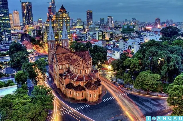 Văn Hóa Địa Phương Qua Lăng Kính Nghệ Thuật