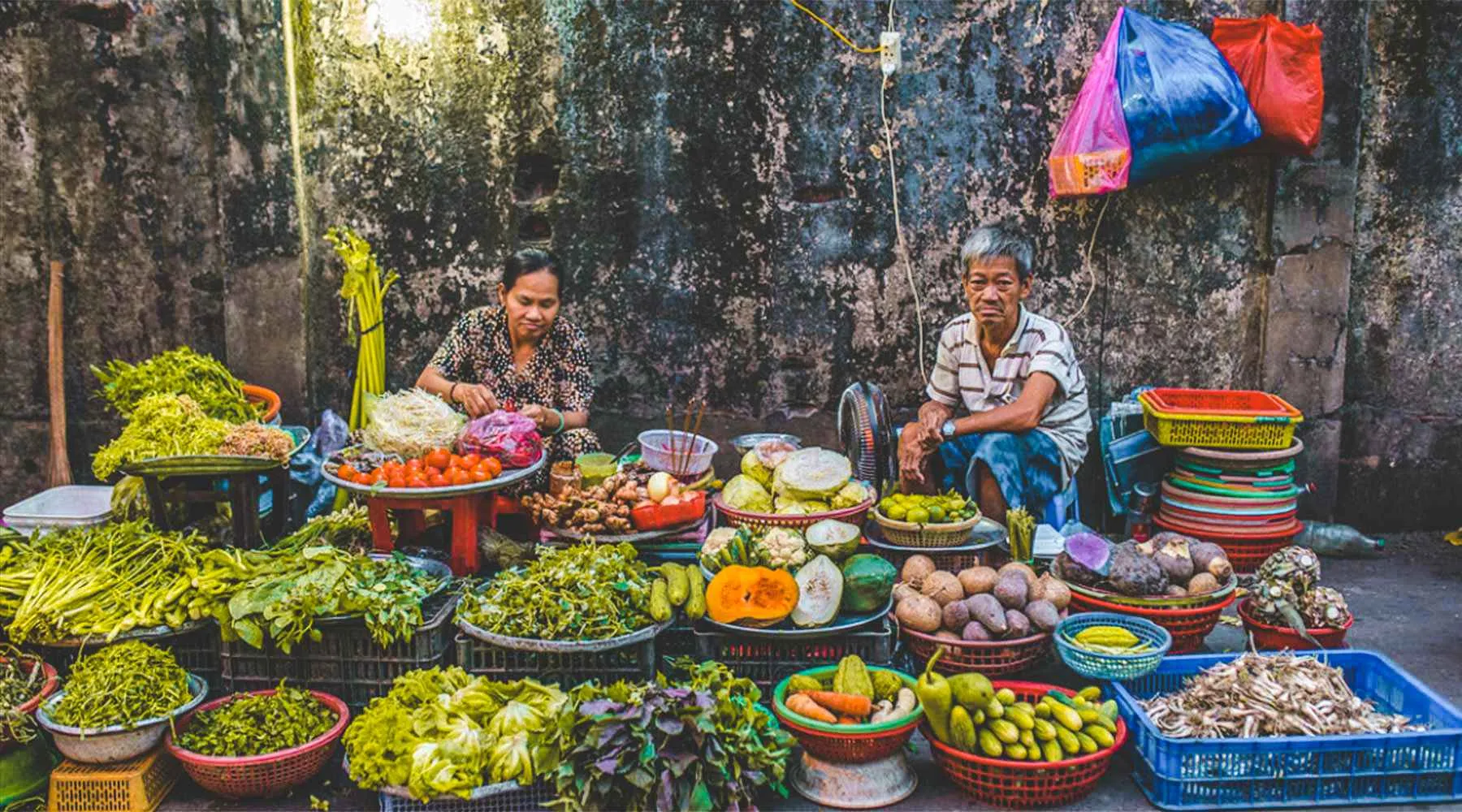 Local Markets: Discovering Handcrafted Treasures