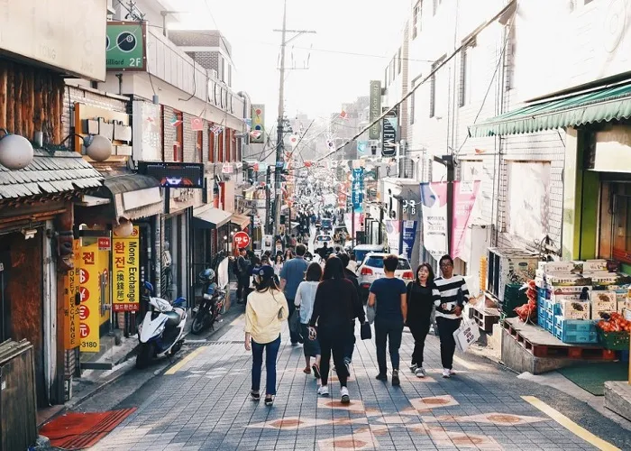 Mẹo Du Lịch An Toàn Khi Khám Phá Itaewon Về Đêm