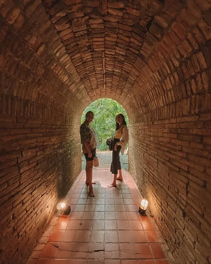 Lắng mình trước vẻ đẹp cổ kính của đền Wat Umong ở Chiang Mai