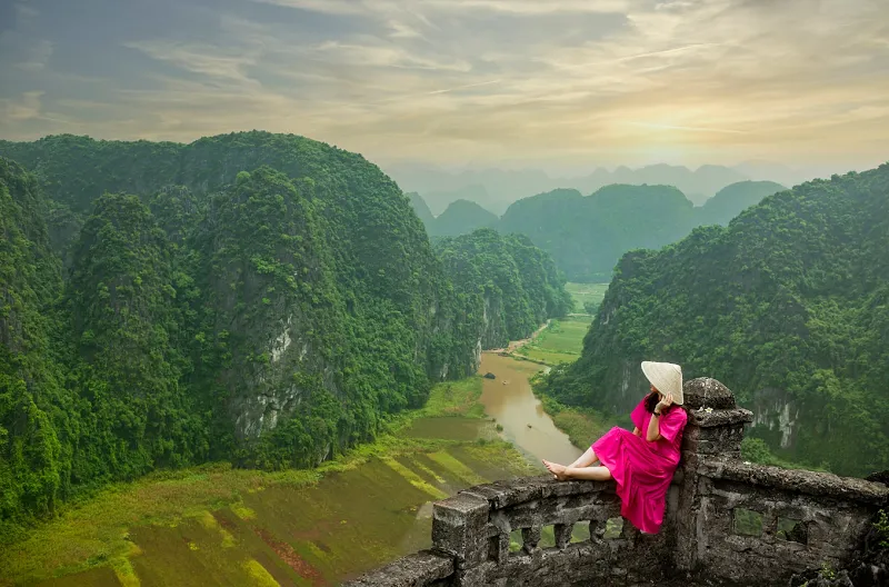 Hướng dẫn di chuyển và lưu trú