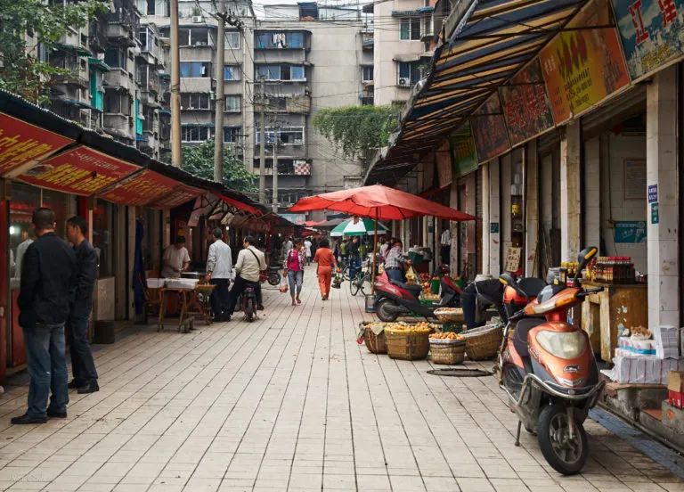 Practical Tips for Navigating Chengdu's Street Markets
