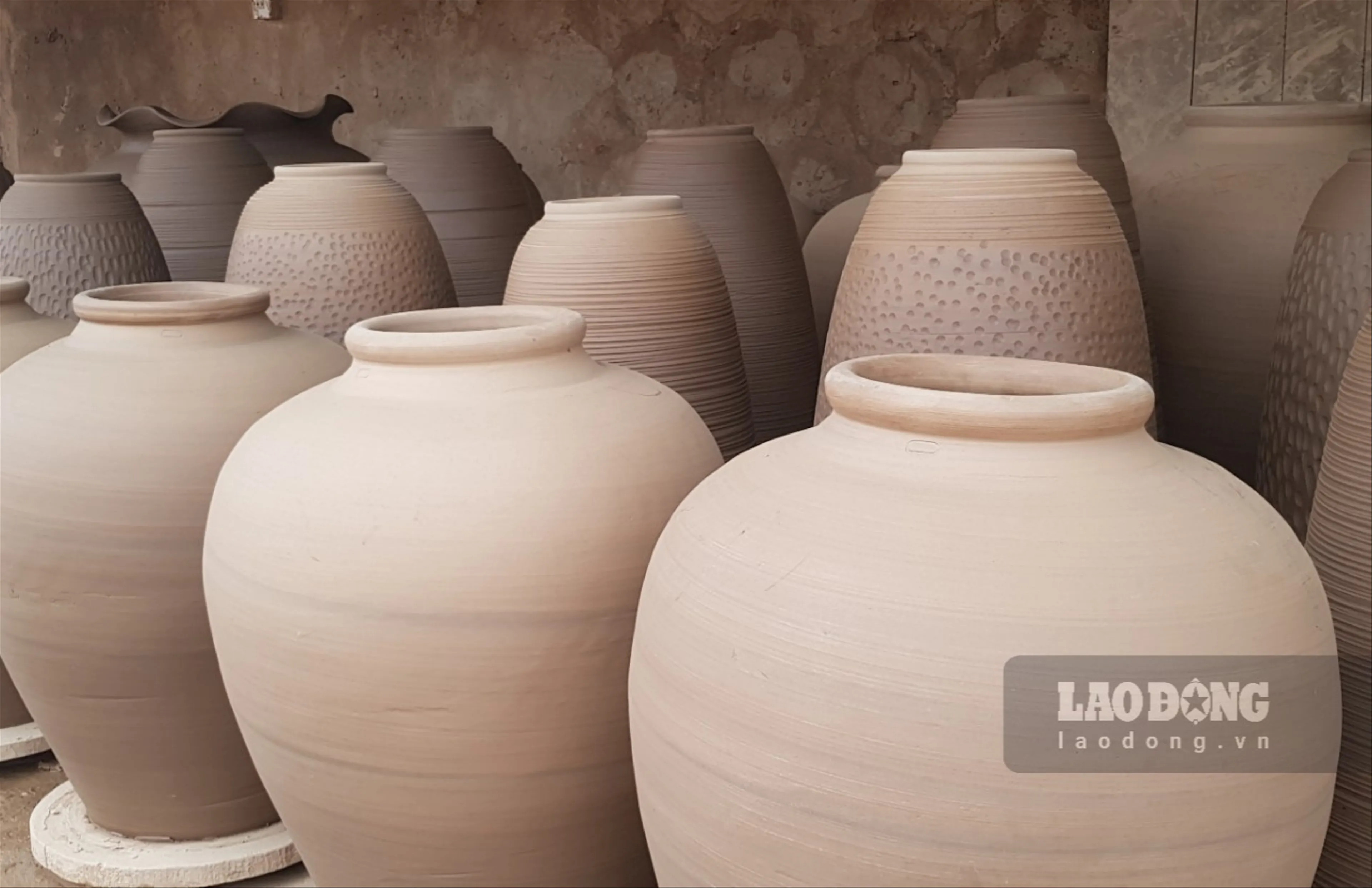 Trải Nghiệm Làng Gốm Kim Sơn: Nét Nghệ Thuật Tinh Xảo Của Ninh Bình