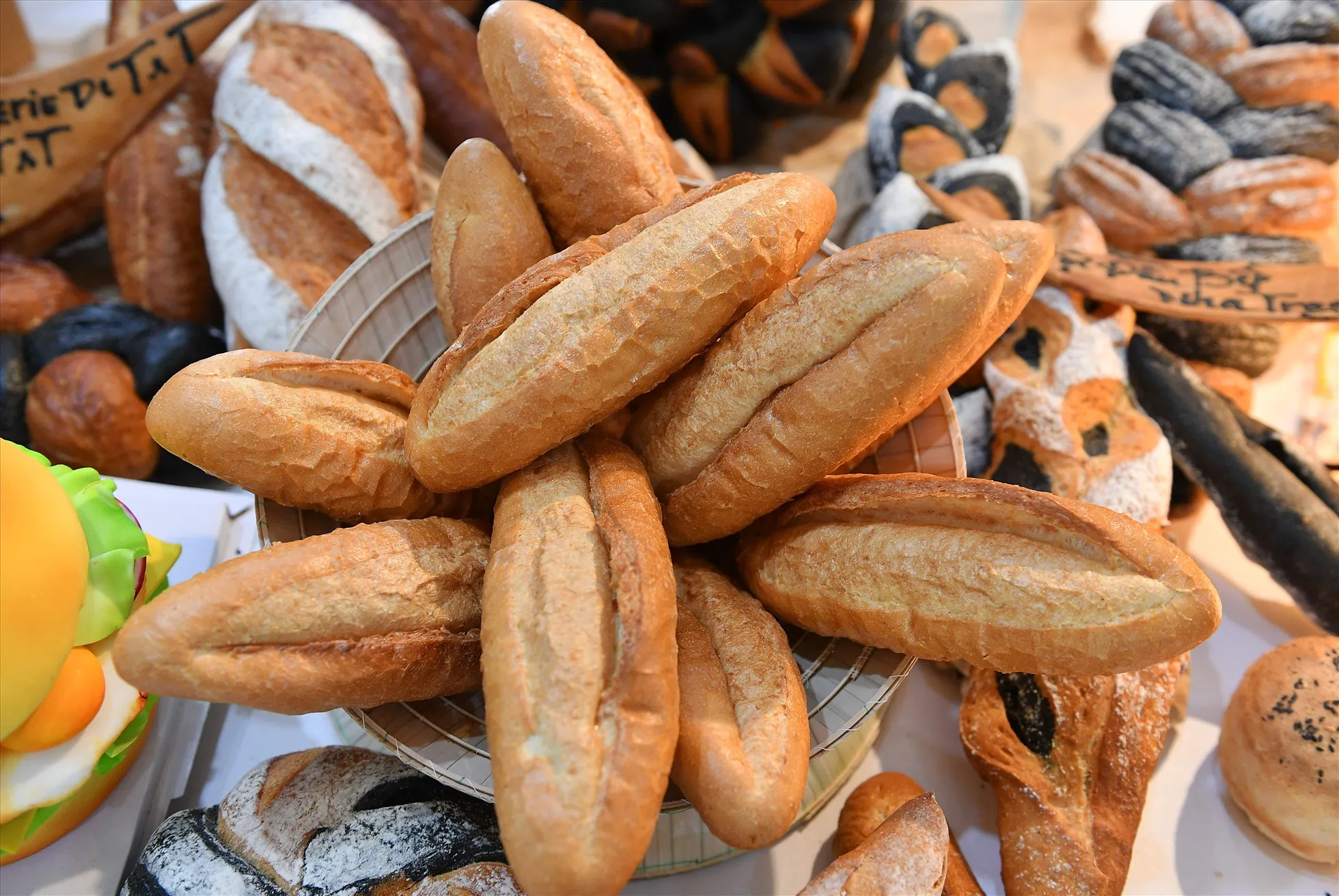 Vai trò của bánh mì que trong văn hóa ẩm thực địa phương