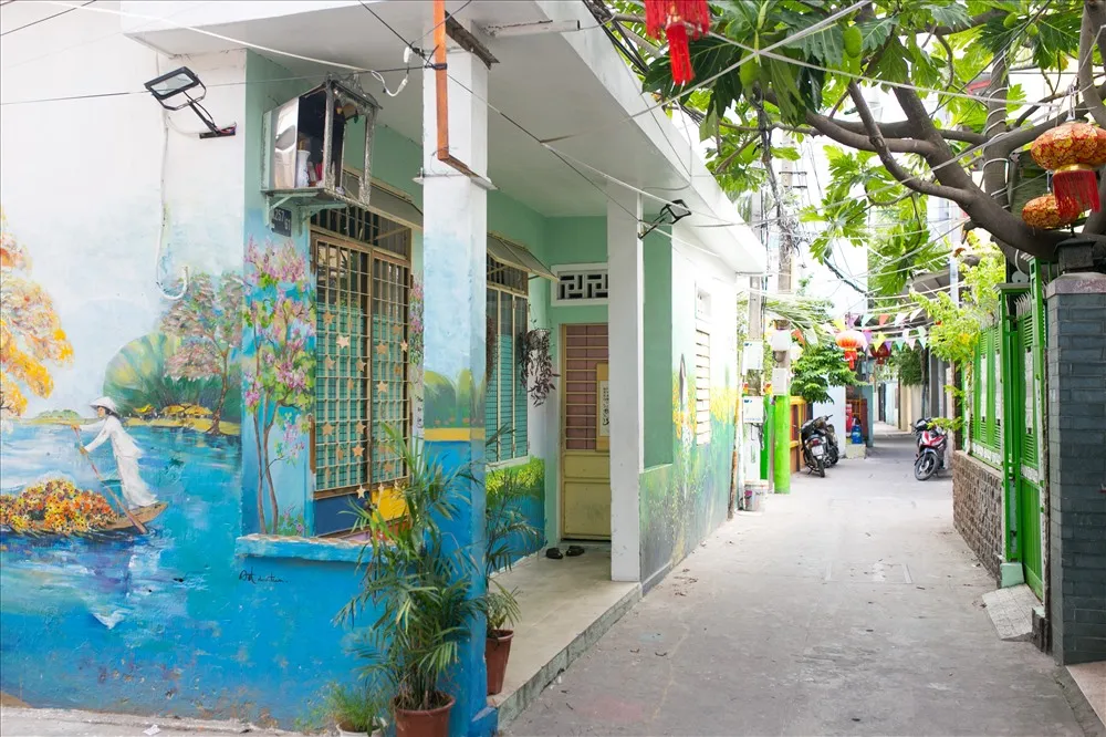Hướng Dẫn Tham Quan Các Ngõ Hẻm Bích Họa