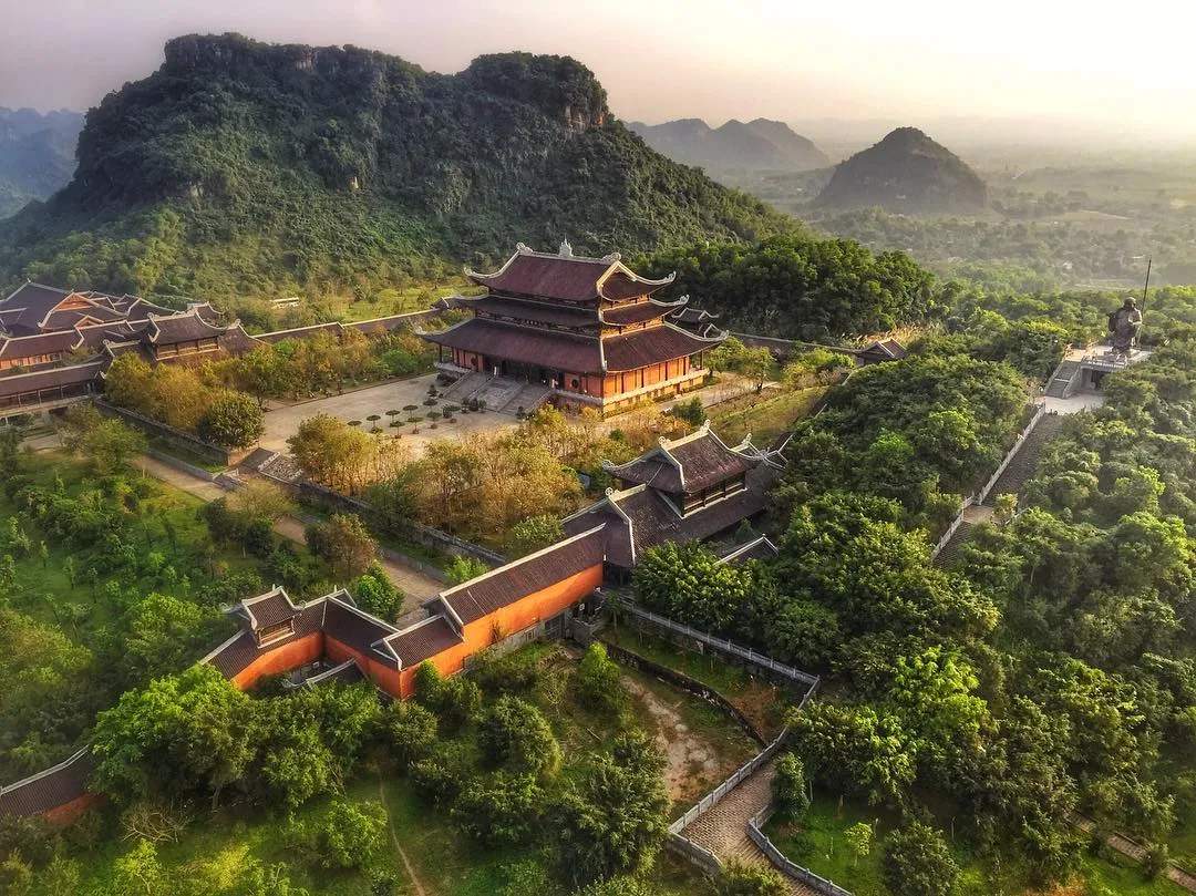 Quanh cảnh chùa Bái Đính Ninh Bình