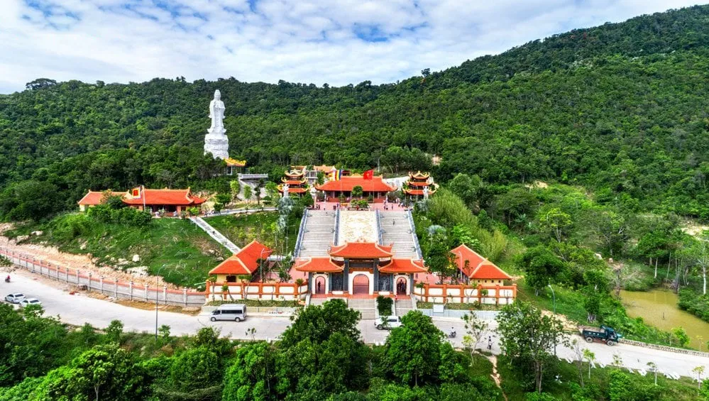 Chùa Hộ Quốc (Thiền Viện Trúc Lâm Hộ Quốc) - Đại danh thắng đừng bỏ lỡ của Phú Quốc