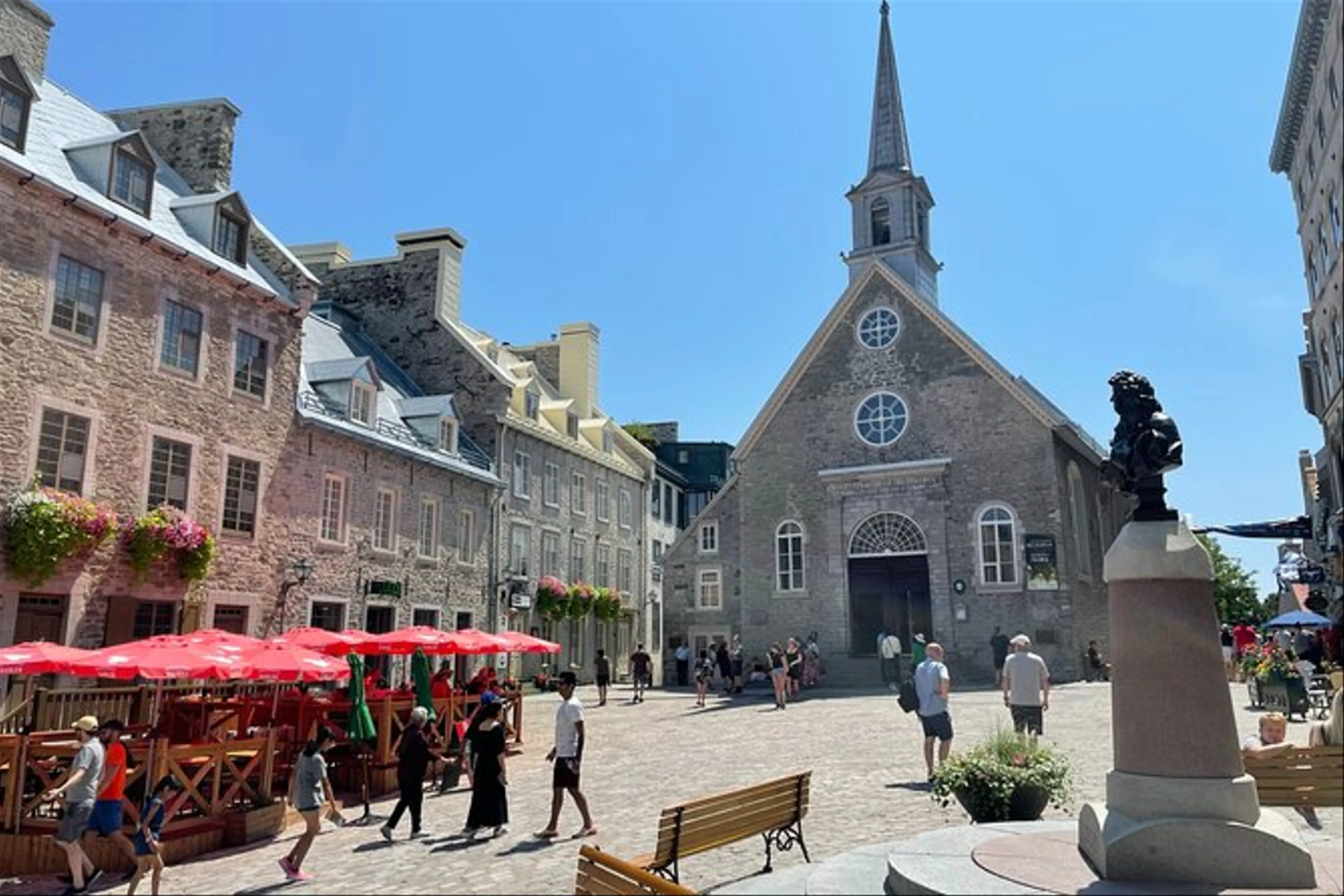 Discover the Charm of Old Quebec: A Walking Tour Through Time