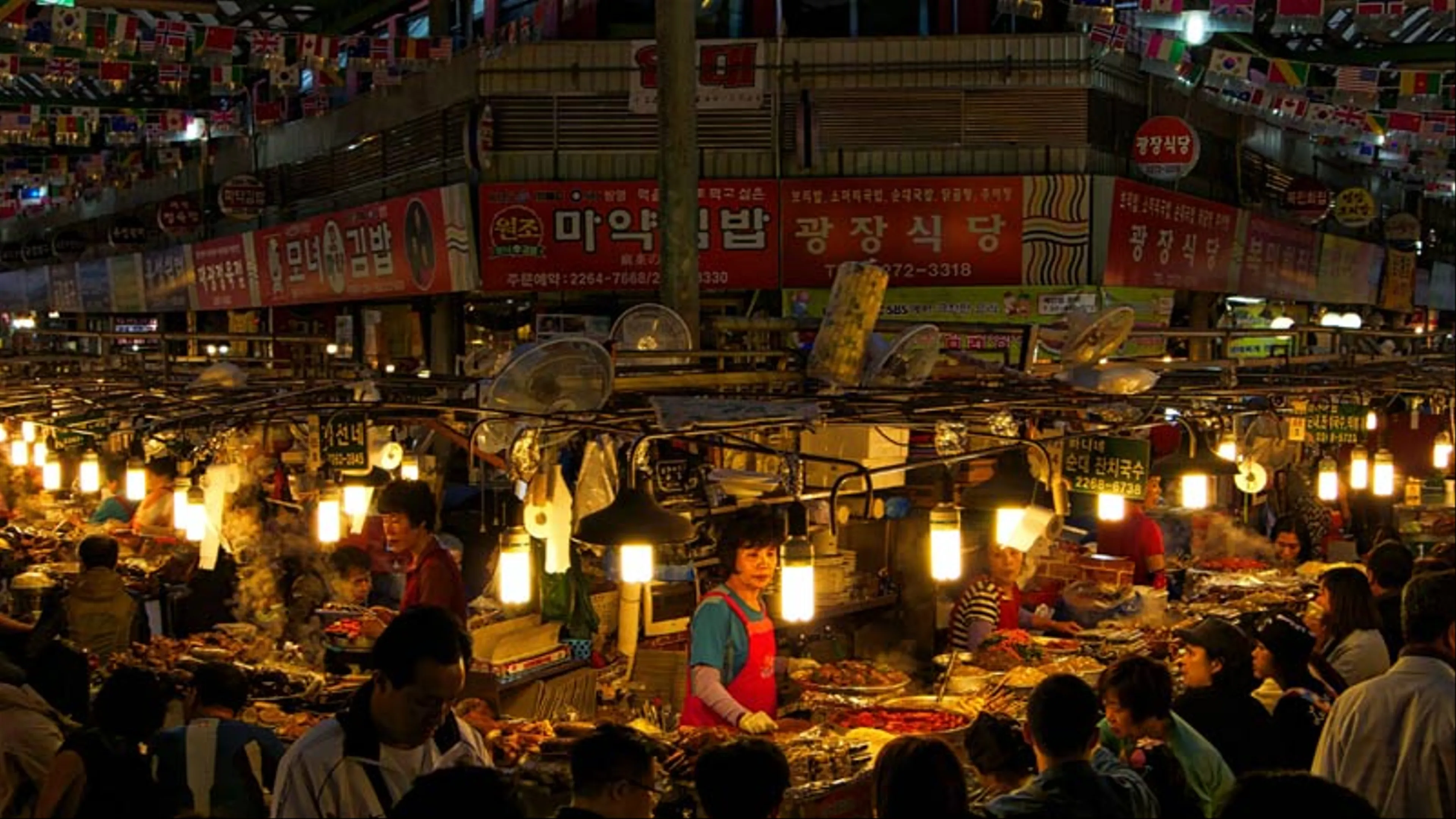 Thưởng Thức Kimchi Tại Chợ Gwangjang - Nét Độc Đáo Ẩm Thực Hàn Quốc