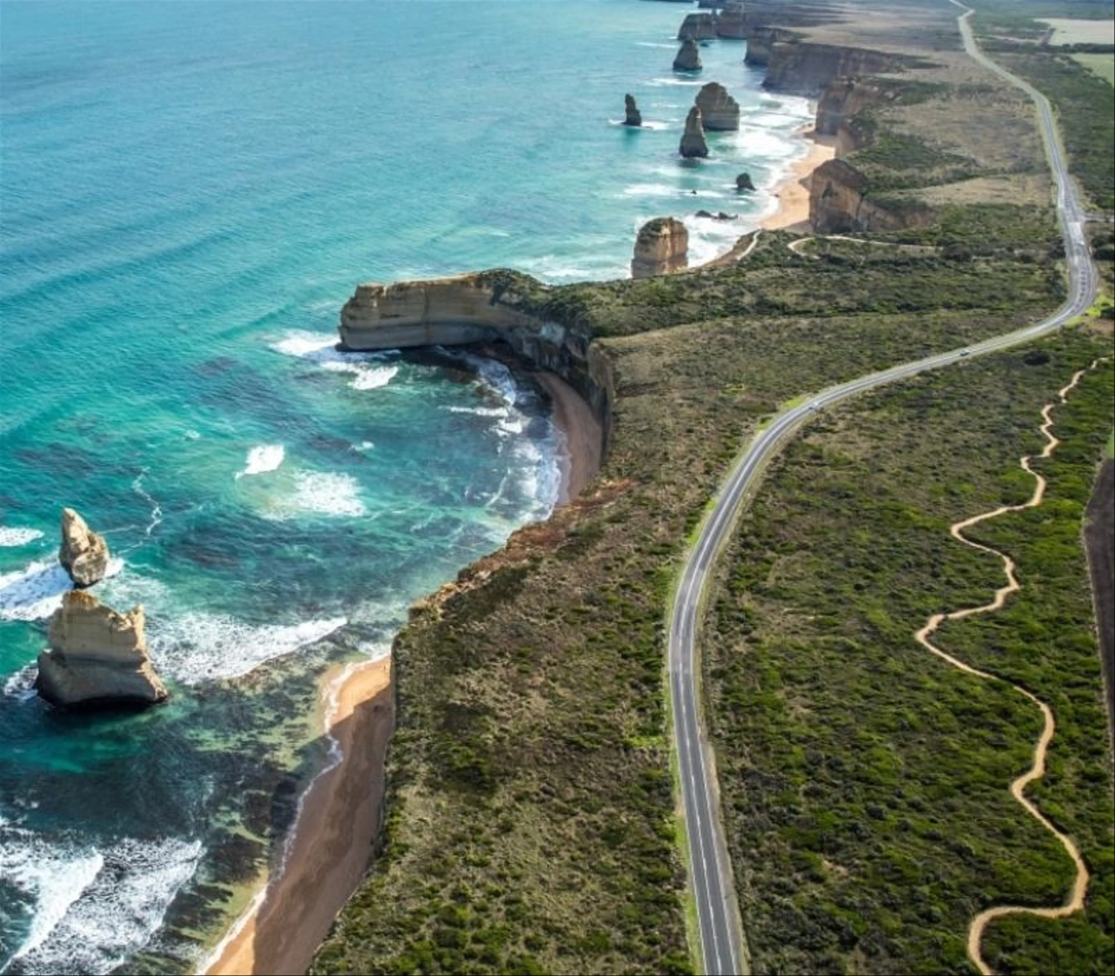 Khám Phá Con Đường Great Ocean Road: Hành Trình Đầy Cảm Xúc Tại Úc