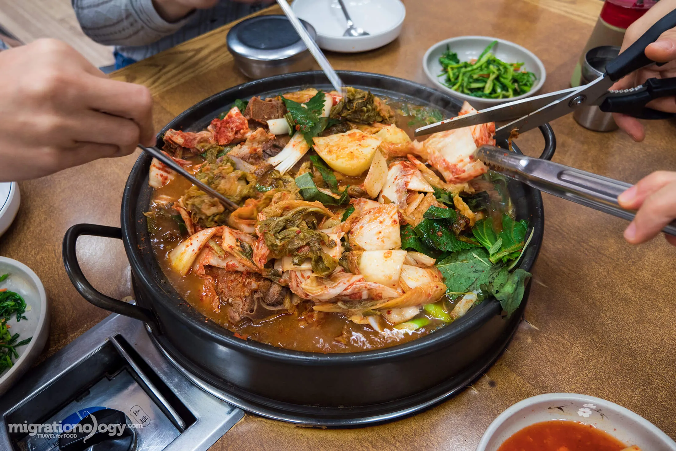 Local Cuisine: Culinary Delights Near the Park
