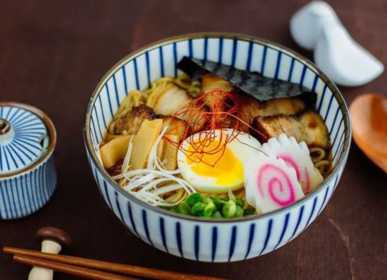 Sự kết hợp giữa ramen và các món ăn phụ