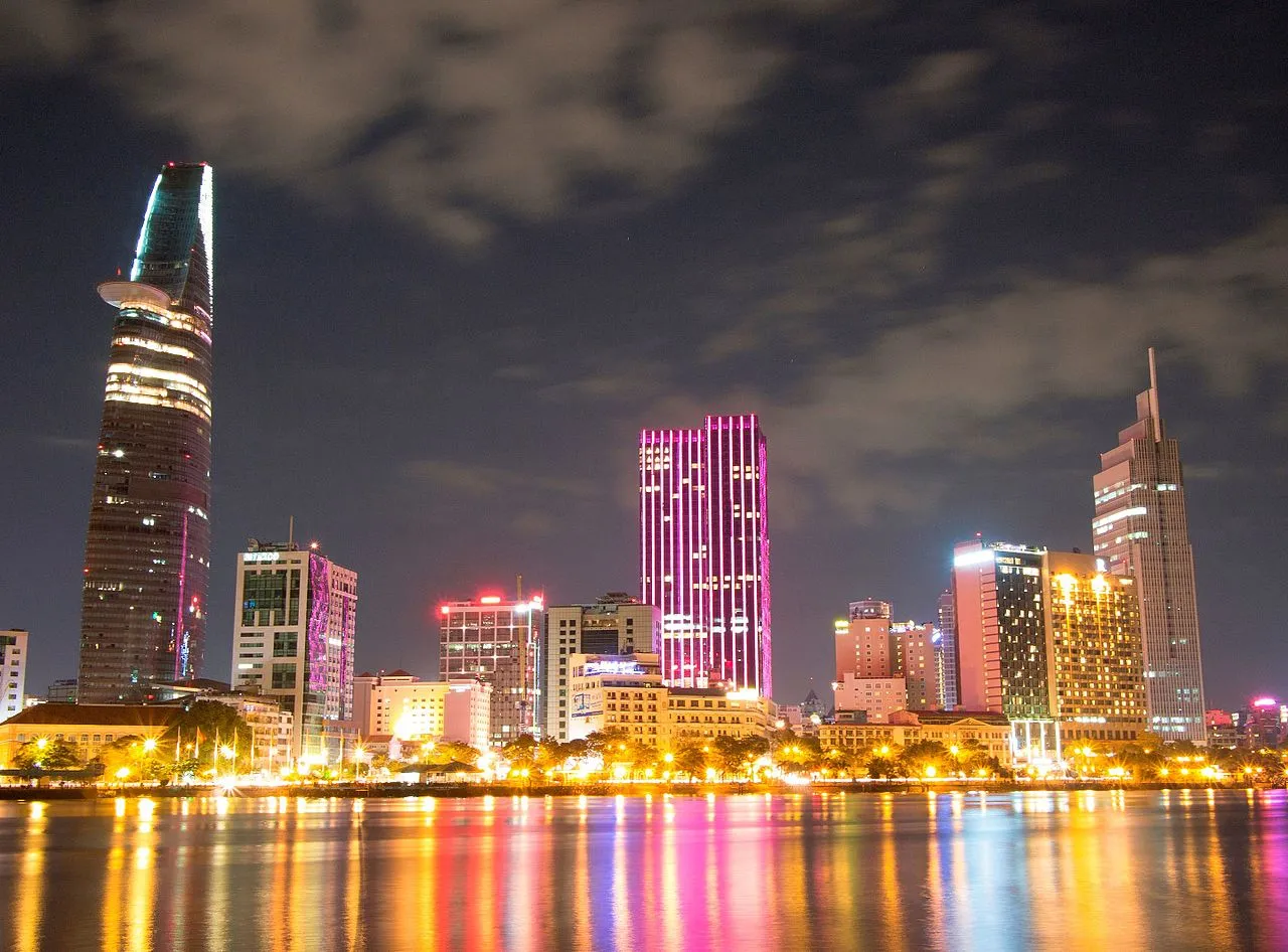 Thành Phố Hồ Chí Minh: Sài Gòn Hào Nhoáng