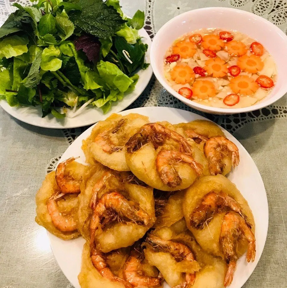 Những Quán Bánh Tôm Nổi Tiếng Tại Hà Nội