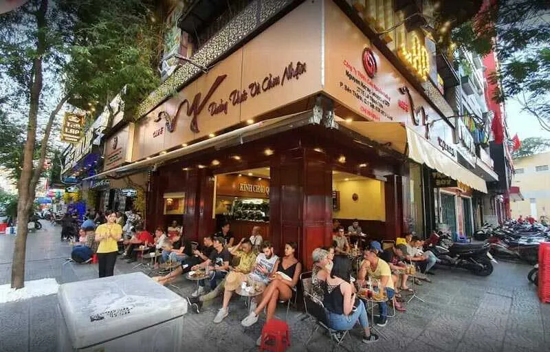 Những quán cà phê vỉa hè nổi tiếng ở Sài Gòn