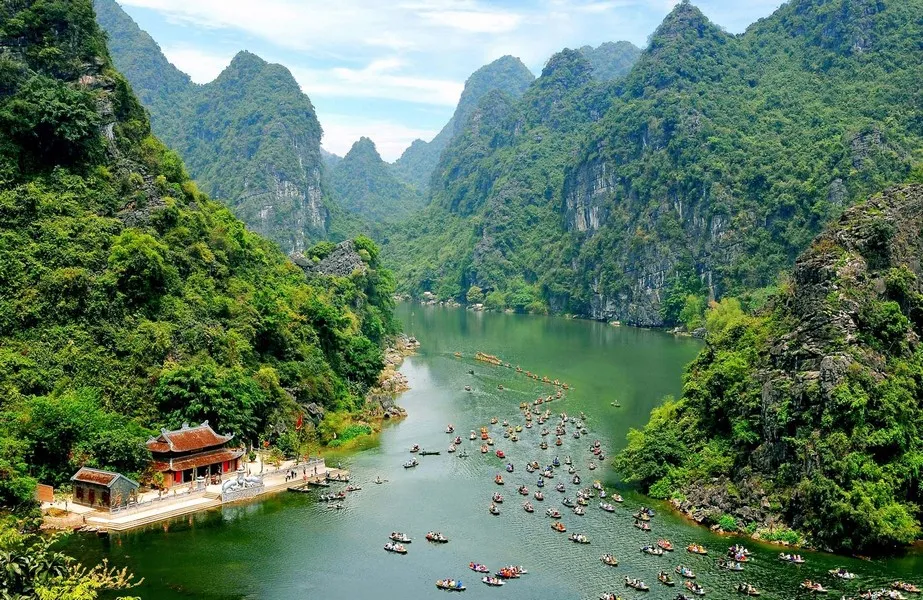 Gợi ý lịch trình tham quan Tràng An trong ngày