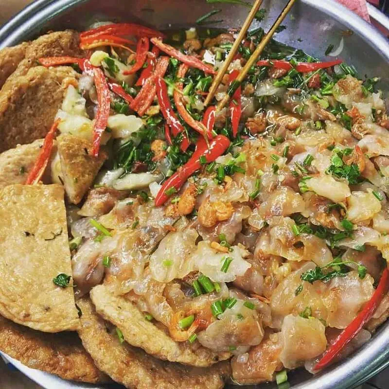 Ngõ Hẻm Trần Kế Xương: Thiên Đường Ẩm Thực Đêm