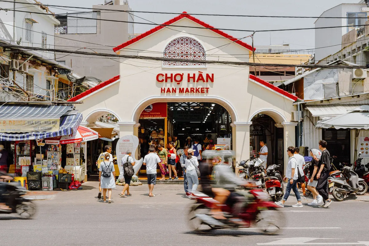 Chợ Hàn: Thiên Đường Mua Sắm Và Ẩm Thực